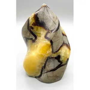 Septarian flame shape